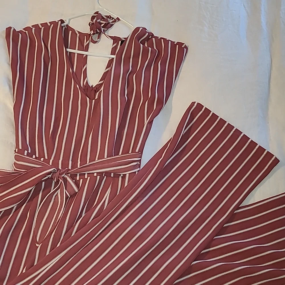 Jumper - Picture 8 of 8